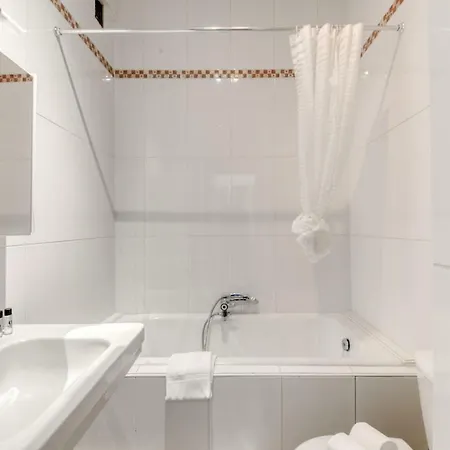Appartamento Studio On The Promenade Des Anglais With Balcony!