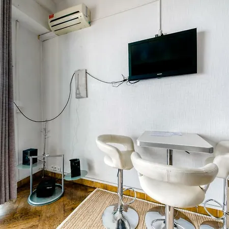 Studio On The Promenade Des Anglais With Balcony! * Nizza