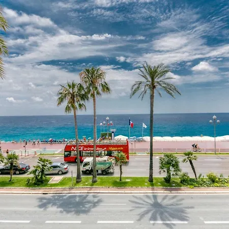 Apartment Studio On The Promenade Des Anglais With Balcony! *